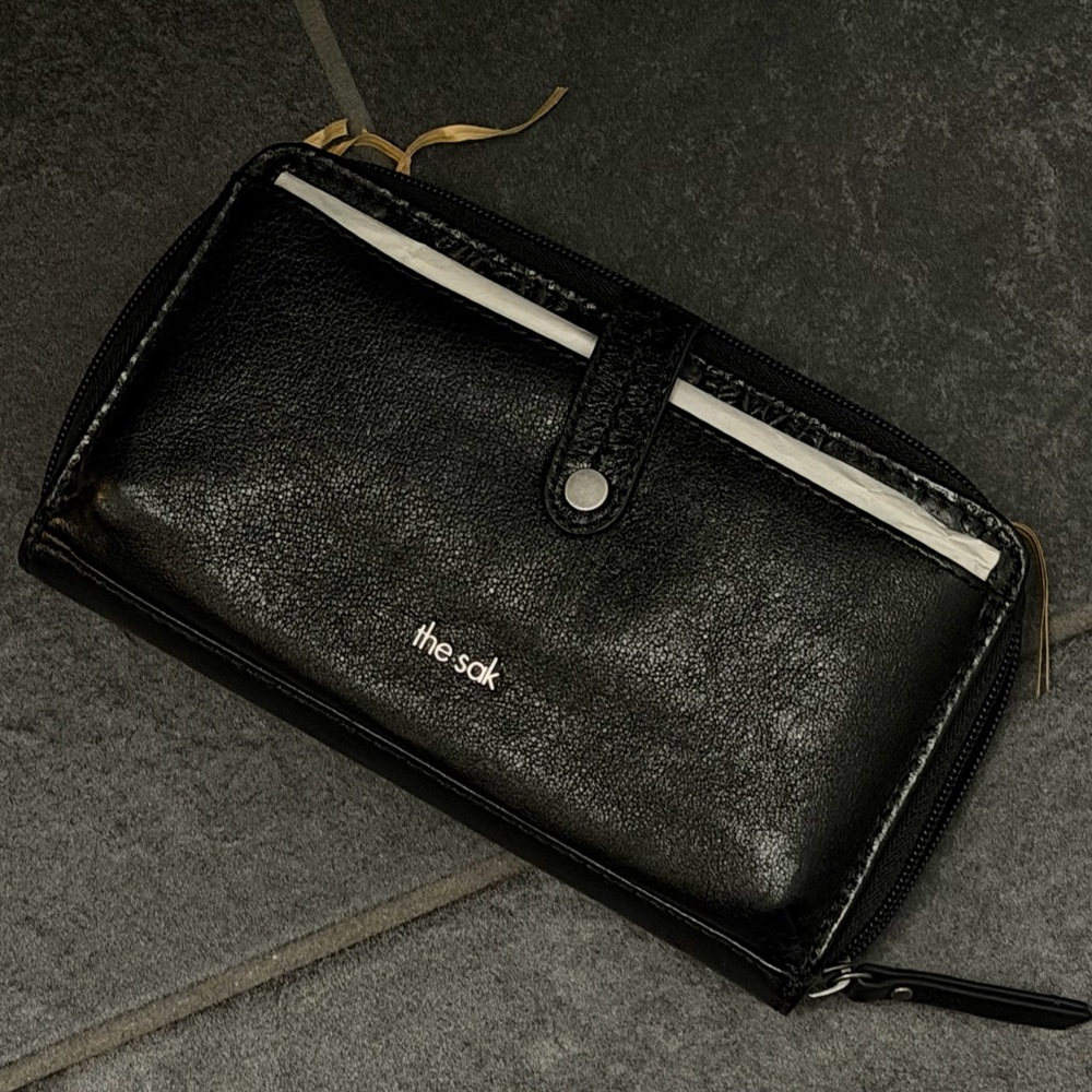 The Sak Women's Iris Smartphone Crossbody Bag - NWT